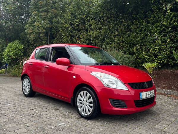 Suzuki Swift Hatchback, Petrol, 2011, Red