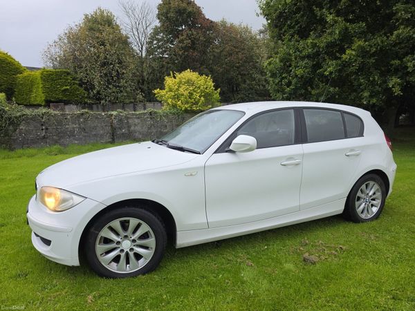 BMW 1-Series Hatchback, Diesel, 2011, White