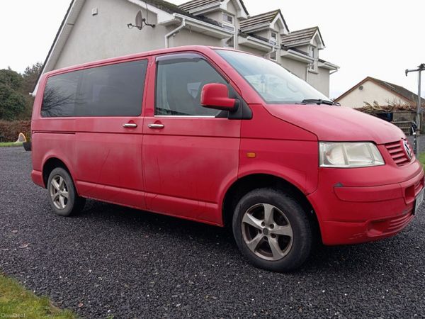 Volkswagen Shuttle MPV, Diesel, 2004, Red