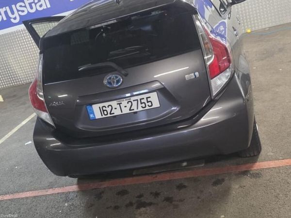 Toyota Aqua Hatchback, Petrol Hybrid, 2016, Grey