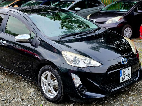 Toyota Aqua Hatchback, Petrol Hybrid, 2015, Black