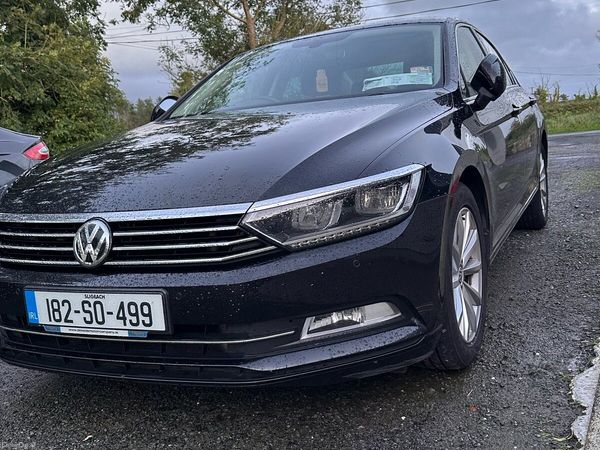 Volkswagen Passat Saloon, Diesel, 2018, Black
