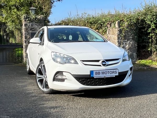 Opel Astra Hatchback, Diesel, 2015, White