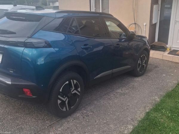 Peugeot 2008 MPV, Petrol Hybrid, 2026, Blue