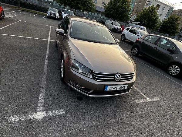 Volkswagen Passat Saloon, Diesel, 2012, Brown