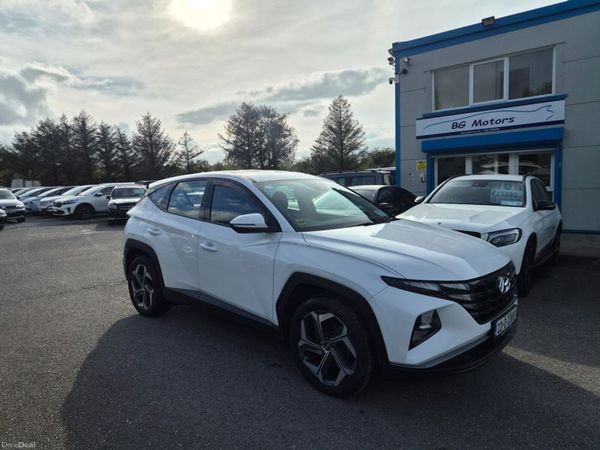 Hyundai Tucson MPV, Petrol Plug-in Hybrid, 2022, White