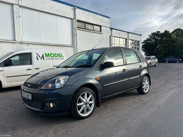Ford Fiesta Hatchback, Petrol, 2007, Silver