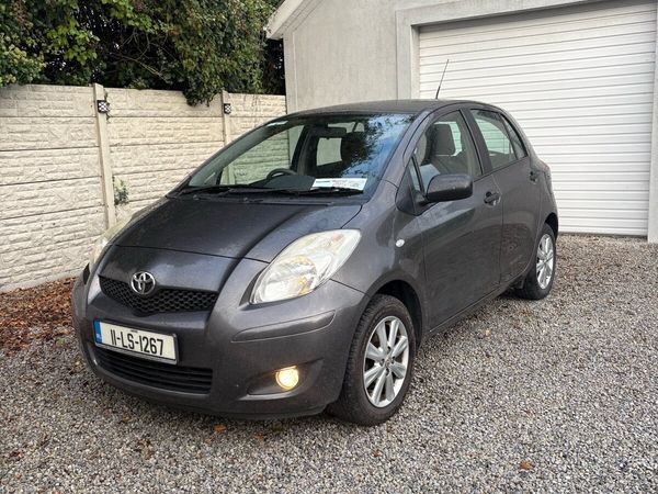Toyota Yaris Hatchback, Petrol, 2011, Grey