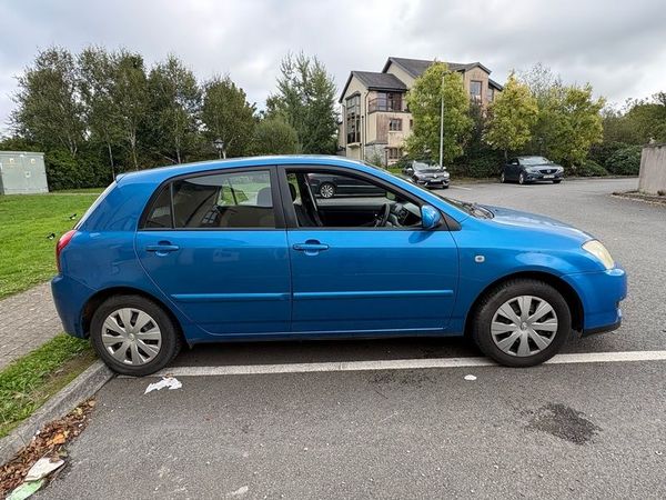 Toyota Corolla Hatchback, Petrol, 2006, Blue
