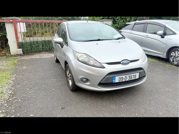 Ford Fiesta Hatchback, Petrol, 2009, Silver
