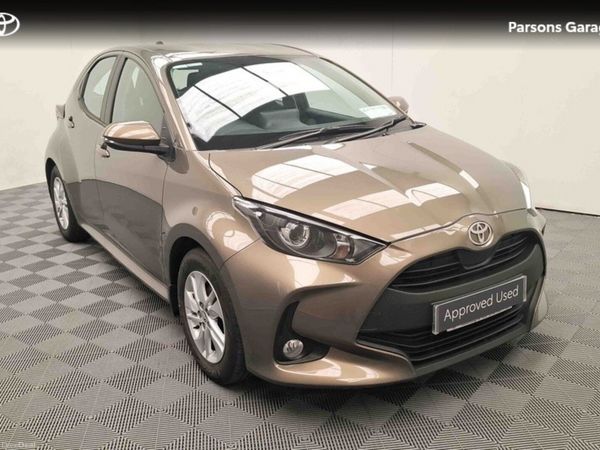 Toyota Yaris Hatchback, Petrol, 2024, Green