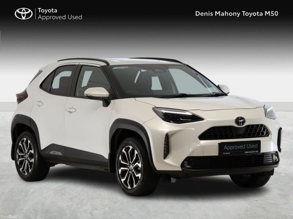 Toyota Yaris Cross Hatchback, Petrol Hybrid, 2024, White