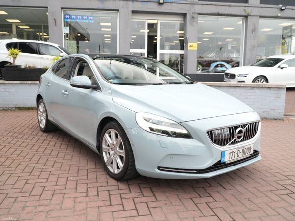 Volvo V40 Hatchback, Diesel, 2017, Blue