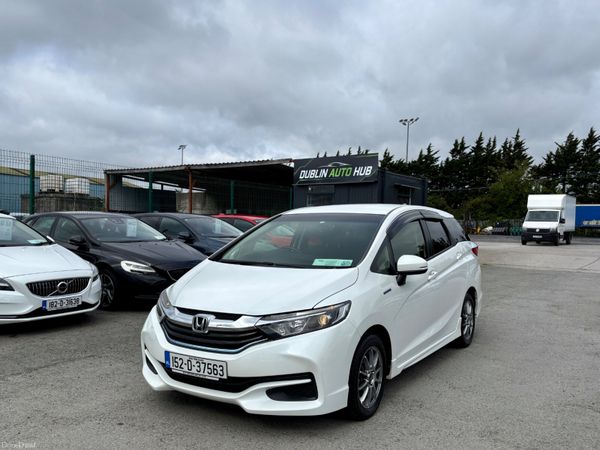 Honda Shuttle MPV, Petrol Hybrid, 2015, White