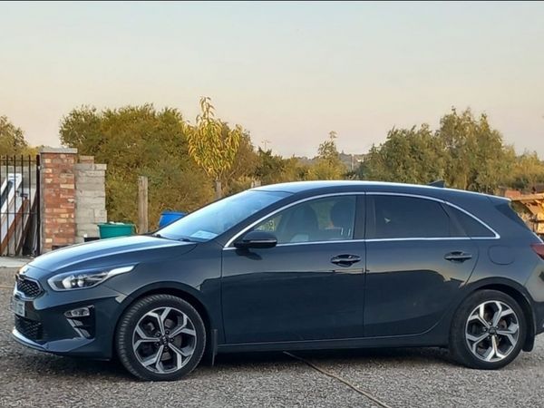 Kia Ceed Hatchback, Diesel, 2019, Grey