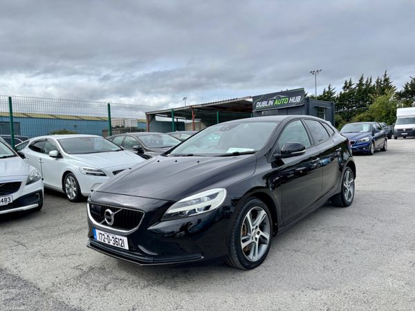 Volvo V40 Hatchback, Diesel, 2017, Black