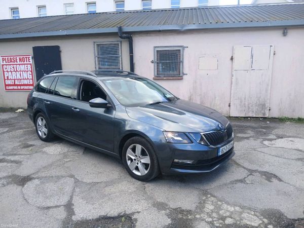 Skoda Octavia Estate, Diesel, 2018, Grey