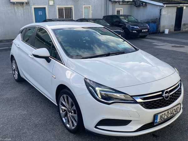 Opel Astra Hatchback, Petrol, 2016, White