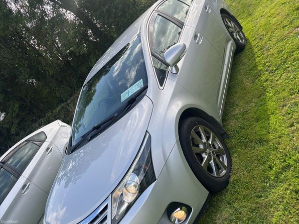 Toyota Avensis Saloon, Diesel, 2012, Silver