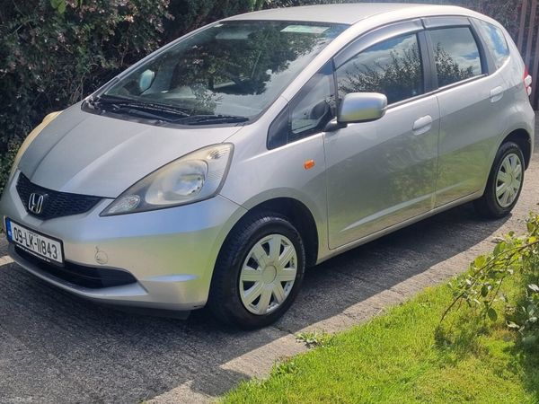 Honda Fit Hatchback, Petrol, 2009, Silver