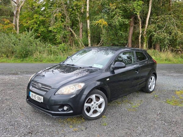 Kia Ceed Hatchback, Diesel, 2009, Black