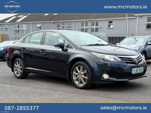 Toyota Avensis Saloon, Diesel, 2012, Grey