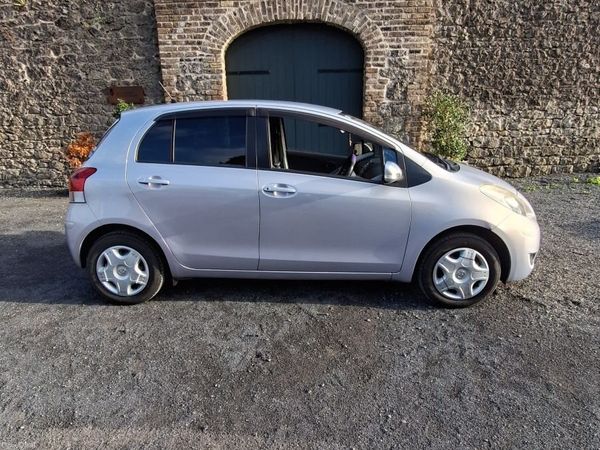 Toyota Vitz Hatchback, Petrol, 2010, Silver