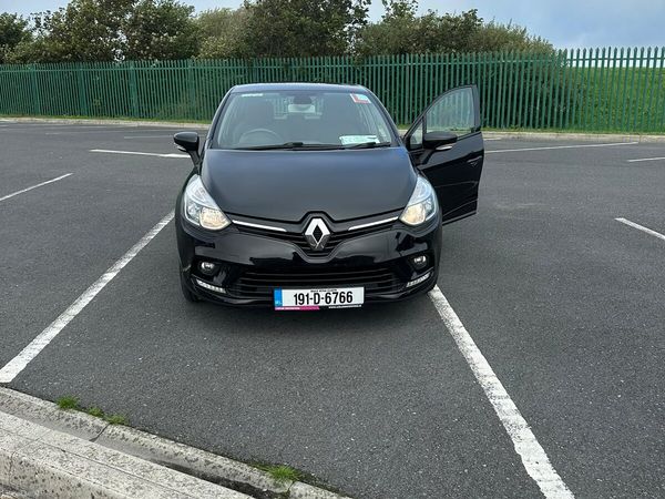 Renault Clio Hatchback, Petrol, 2019, Black