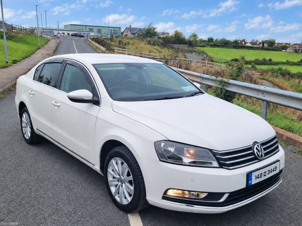 Volkswagen Passat Saloon, Diesel, 2014, White