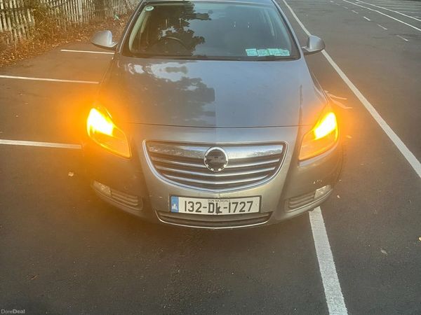 Vauxhall Insignia Hatchback, Diesel, 2013, Silver