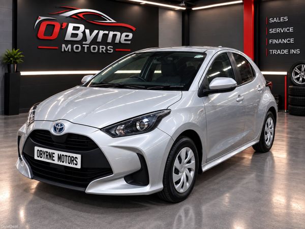 Toyota Yaris Hatchback, Petrol, 2023, Silver