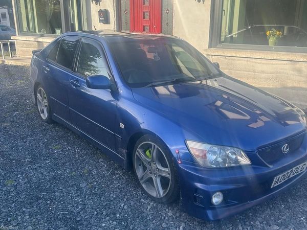 Lexus IS Saloon, Petrol, 2002, Blue