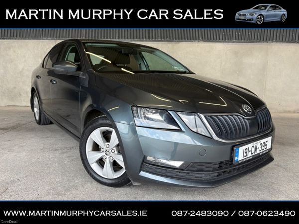 Skoda Octavia Hatchback, Diesel, 2019, Grey