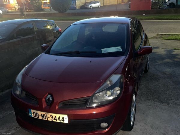 Renault Clio Hatchback, Petrol, 2008, Red