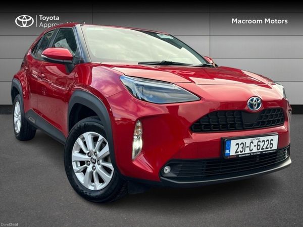 Toyota Yaris Cross Hatchback, Petrol Hybrid, 2023, Red