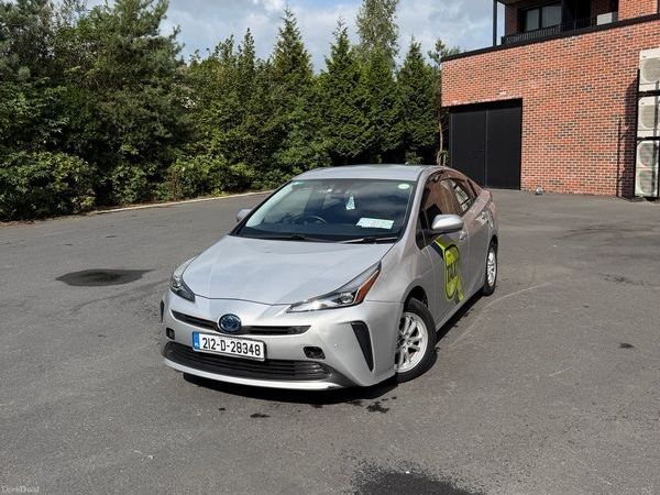 Toyota Prius Hatchback, Petrol Hybrid, 2021, Silver