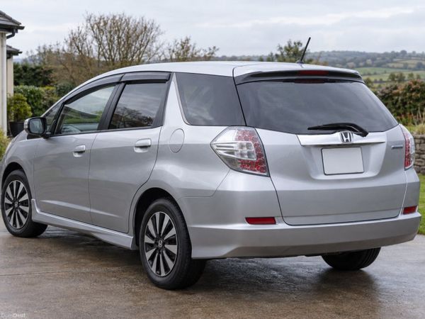 Honda Fit Estate, Petrol Hybrid, 2012, Silver
