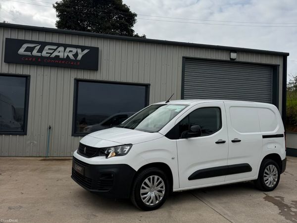 Peugeot Partner MPV, Diesel, 2022, White
