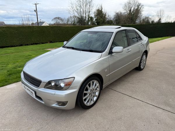 Lexus IS Saloon, Petrol, 2002, Silver