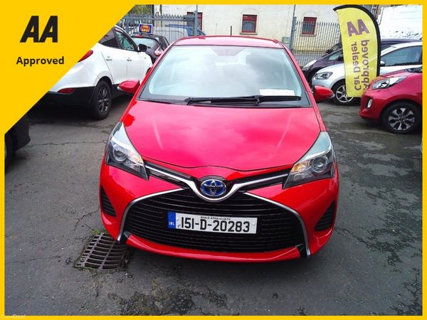 Toyota Yaris Hatchback, Petrol Hybrid, 2015, Red
