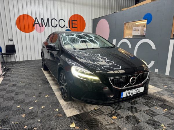 Volvo V40 Estate, Diesel, 2017, Black