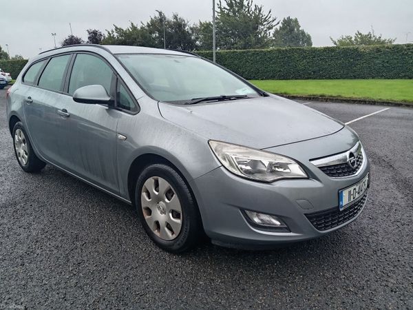 Opel Astra MPV, Diesel, 2011, Silver