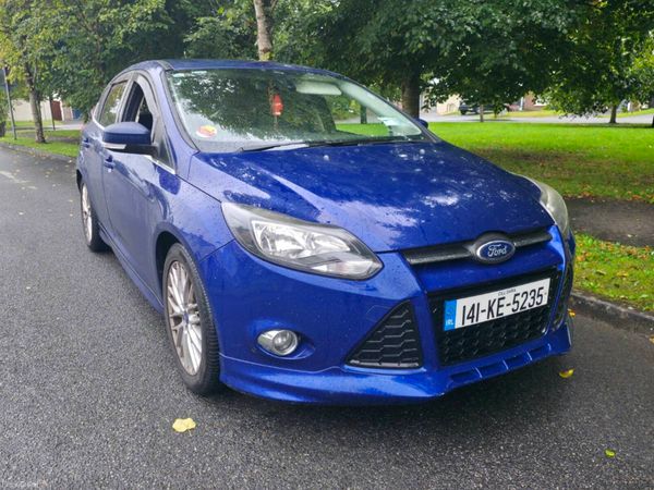 Ford Focus Hatchback, Petrol, 2014, Blue