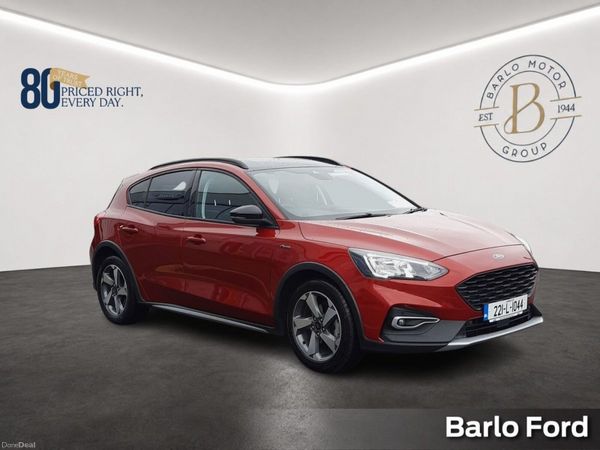 Ford Focus Hatchback, Petrol Hybrid, 2022, Red