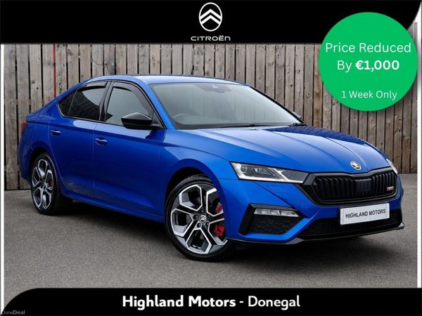 Skoda Octavia Hatchback, Petrol Plug-in Hybrid, 2022, Blue