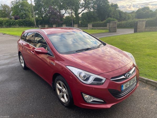 Hyundai i40 Estate, Diesel, 2014, Red