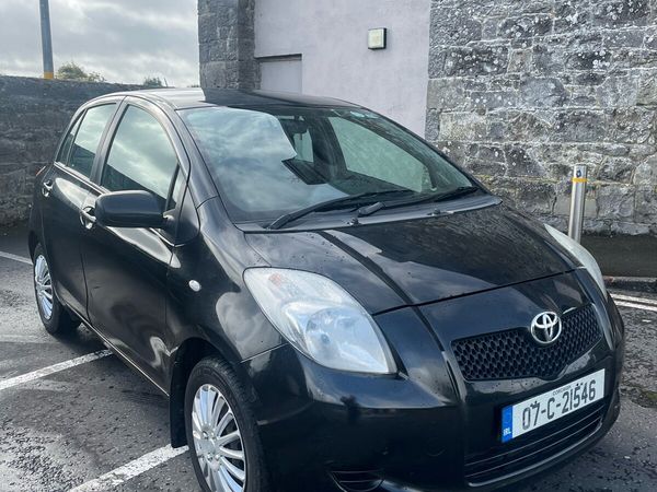 Toyota Yaris Hatchback, Petrol, 2007, Black
