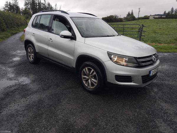 Volkswagen Tiguan SUV, Diesel, 2012, Silver