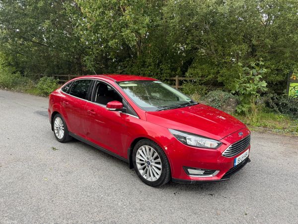 Ford Focus Saloon, Diesel, 2015, Red