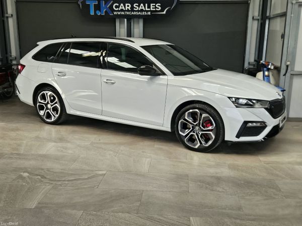 Skoda Octavia Estate, Petrol Hybrid, 2022, White